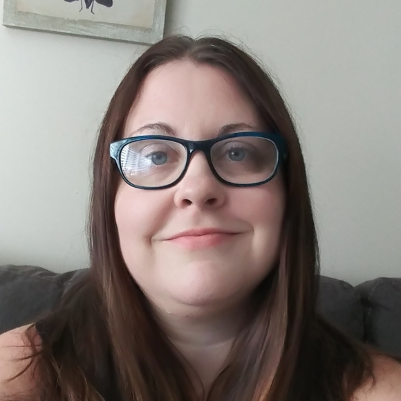 Meet your Posher, Amanda - Picture 1 of 1